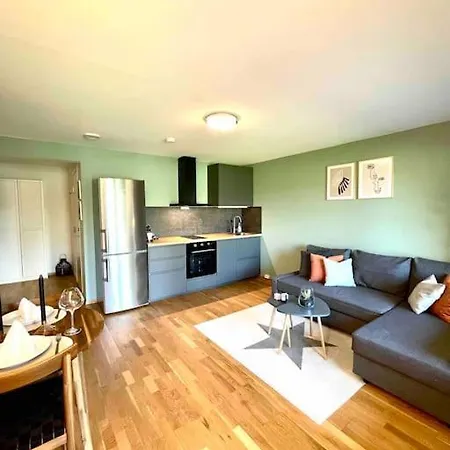 Lovely With Private Garden And 2 Gratis Bicycles 公寓 *